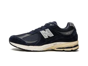 New Balance 2002R 