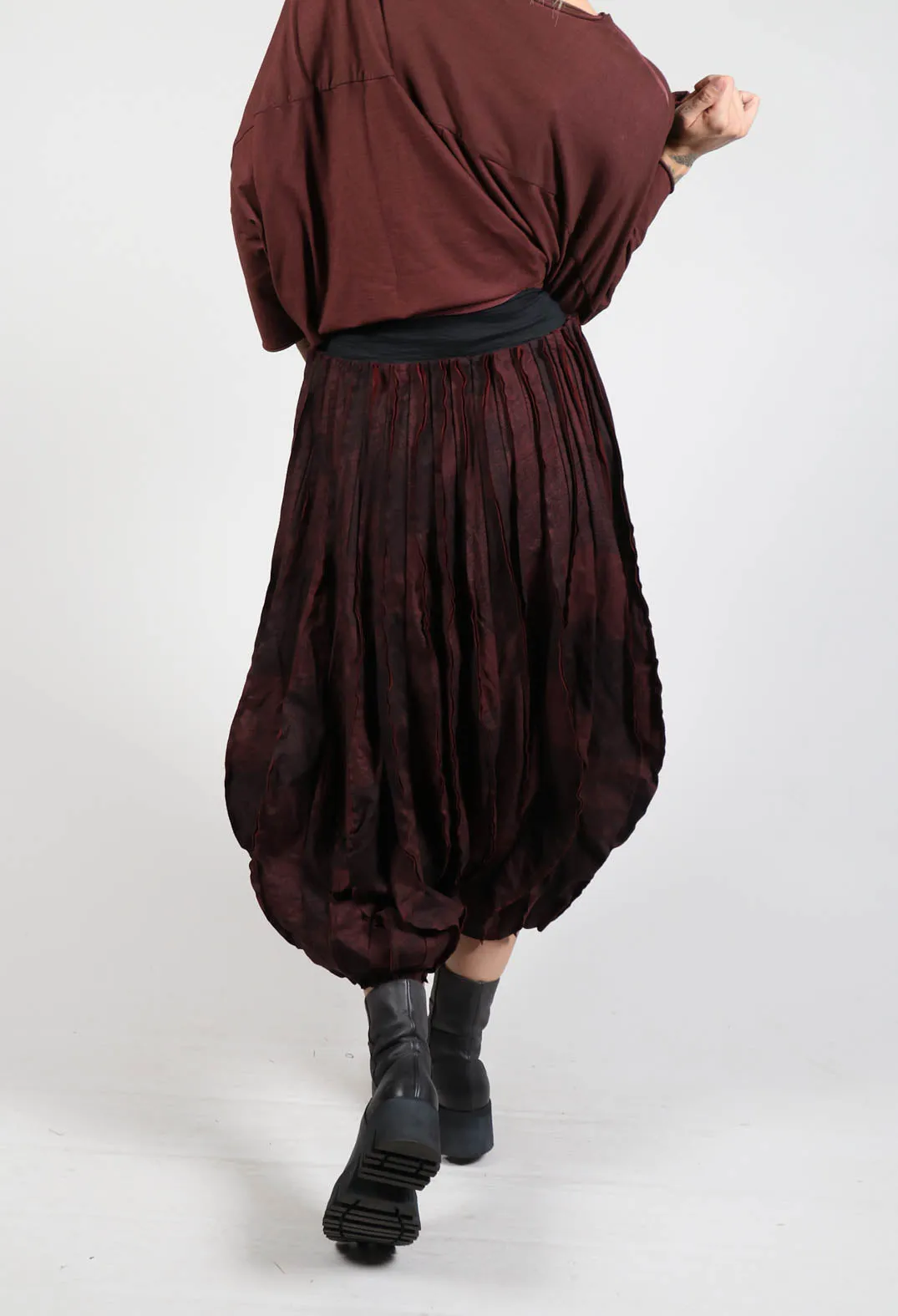 Pleated Trousers in Rust