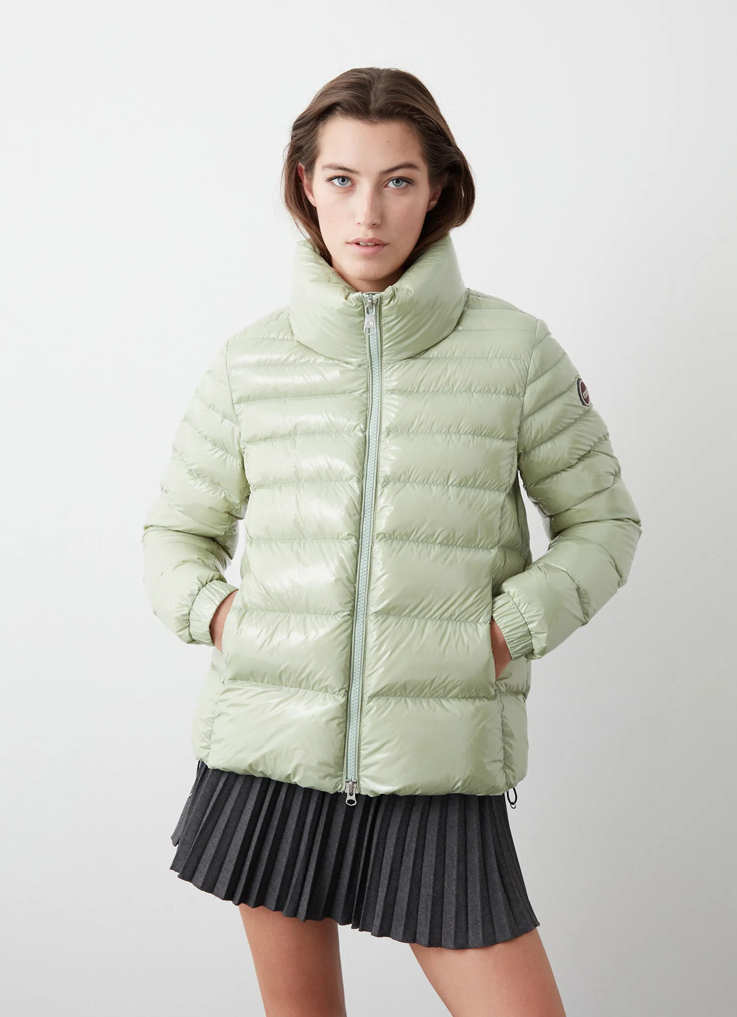 Super-glossy down jacket with drawstring-