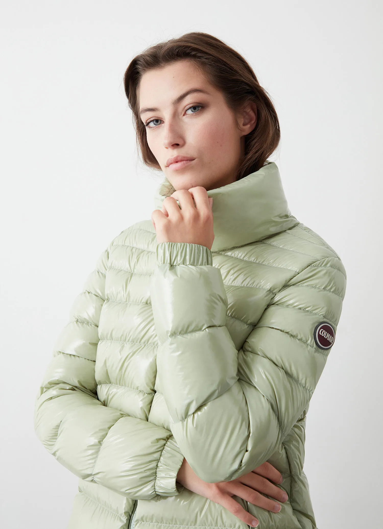 Super-glossy down jacket with drawstring-